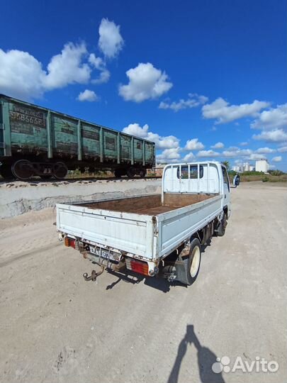 Isuzu Elf, 1995