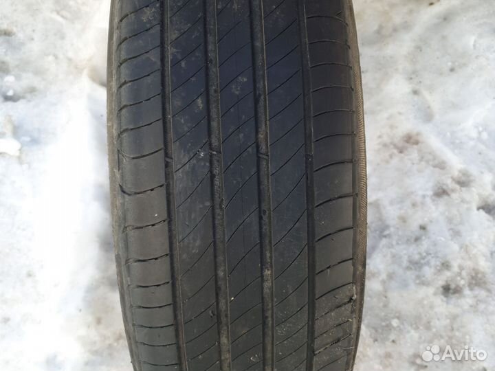 Michelin Primacy 4 215/65 R17