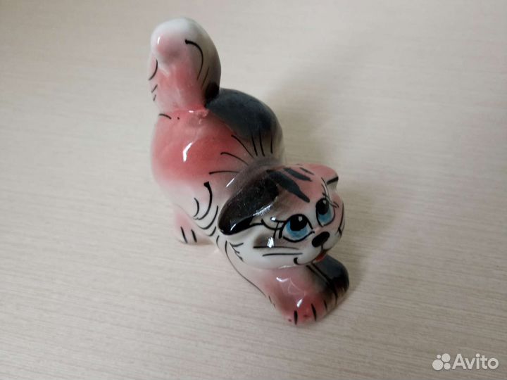 Статуэтка кот