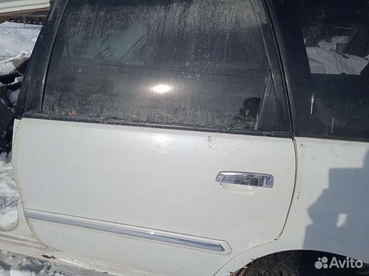 Дверь задняя левая mitsubishi chariot grandis