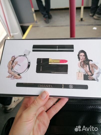 Подарочный Набор. Духи(2шт) помада, карандаш, тушь