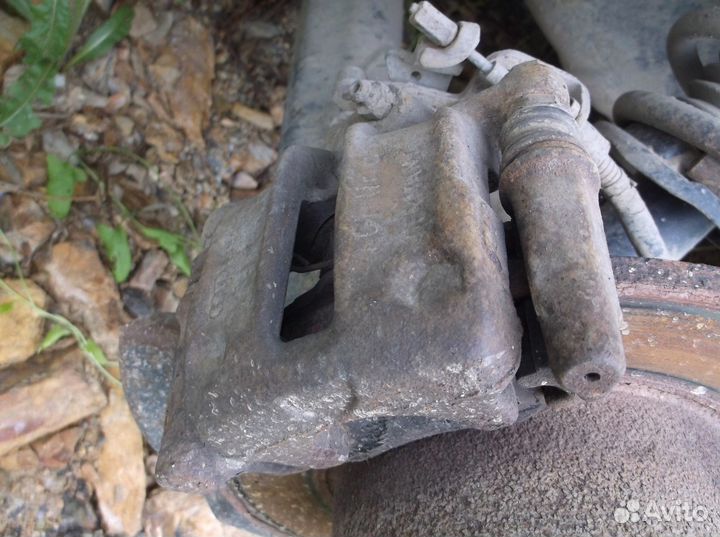 Суппорт задний правый ауди 45 кузов audi-100