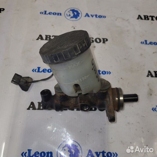 Цилиндр главный тормозной Mazda Demio DW3W B3 1999