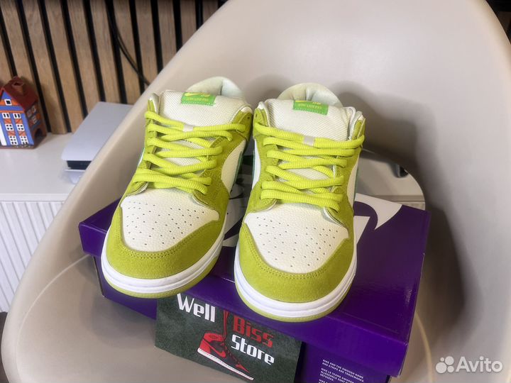 Nike SB Dunk Low Green Apple