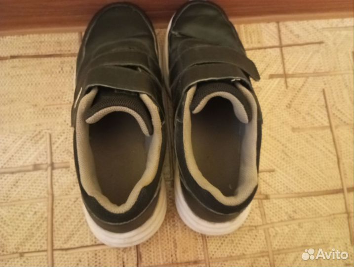 Кроссовки детские