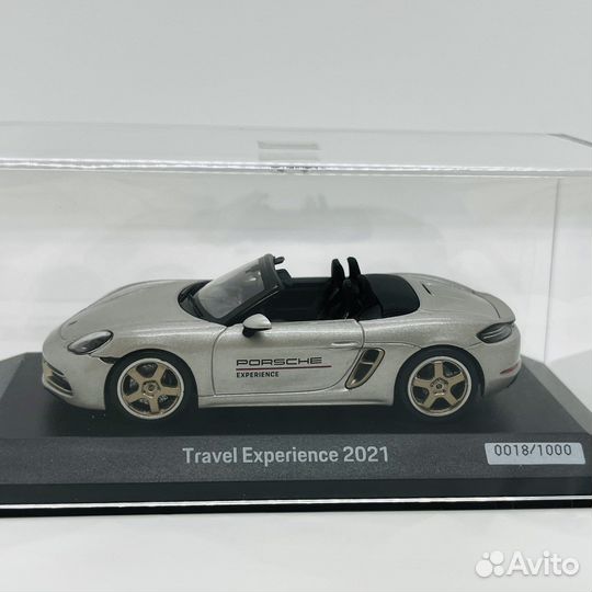 Porsche Boxster 718 Minichamps 1:43