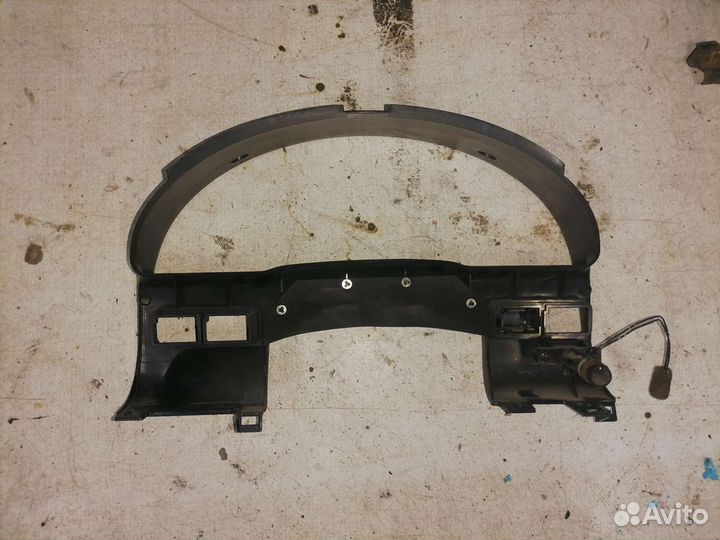 Накладка щитка приборов Nissan Serena 23