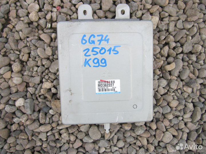 Блок управления двс Mitsubishi Challenger K99 6G74