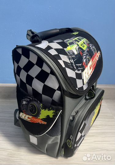 Школьный рюкзак