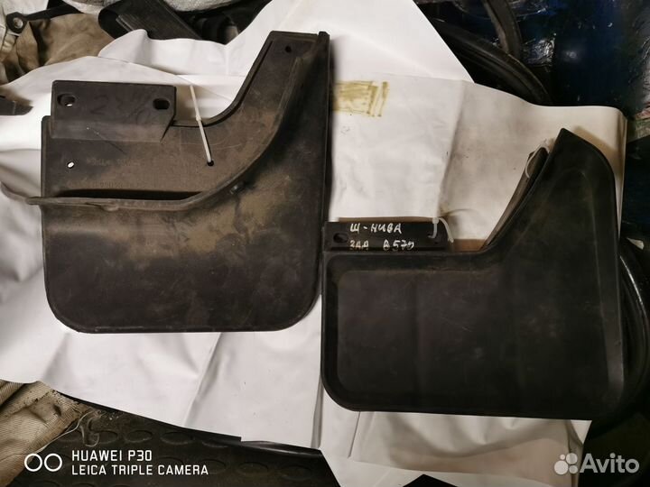 Брызговики шеви нива н.о