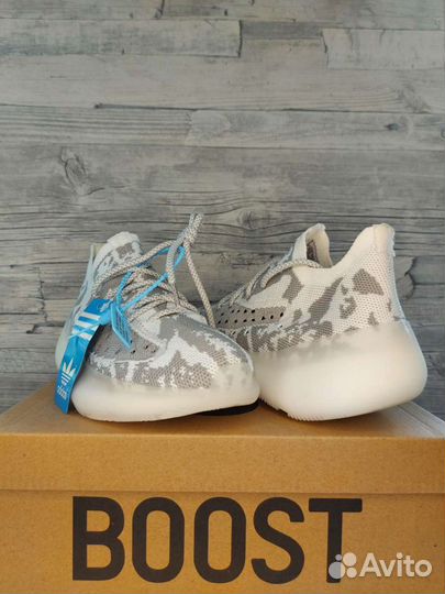 Кроссовки Adidas Yeezy Boost 380