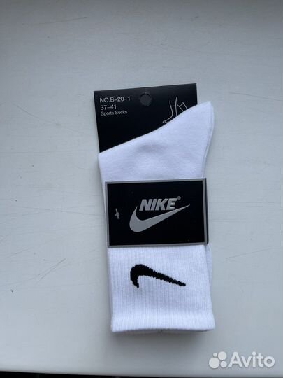 Носки Nike белые высокие