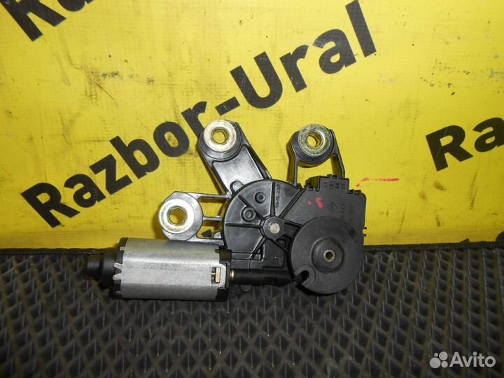 Моторчик стеклоочистителя заднего Фольцваген Туаре