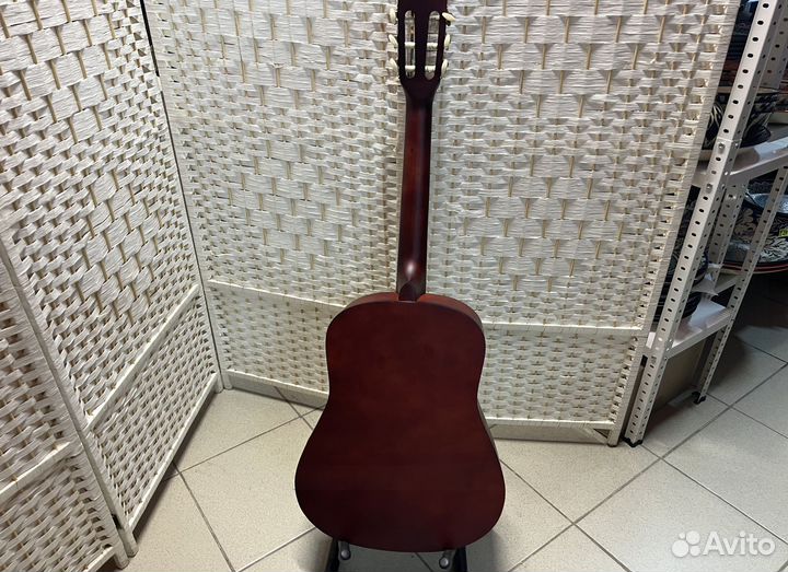 Гитара + комплект для начинающих