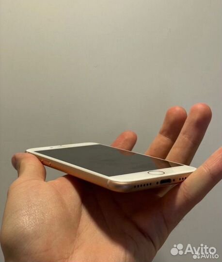 iPhone 8, 64 ГБ