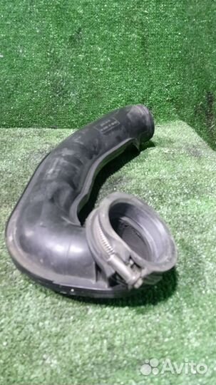 Патрубок воздушного фильтра Ford Focus