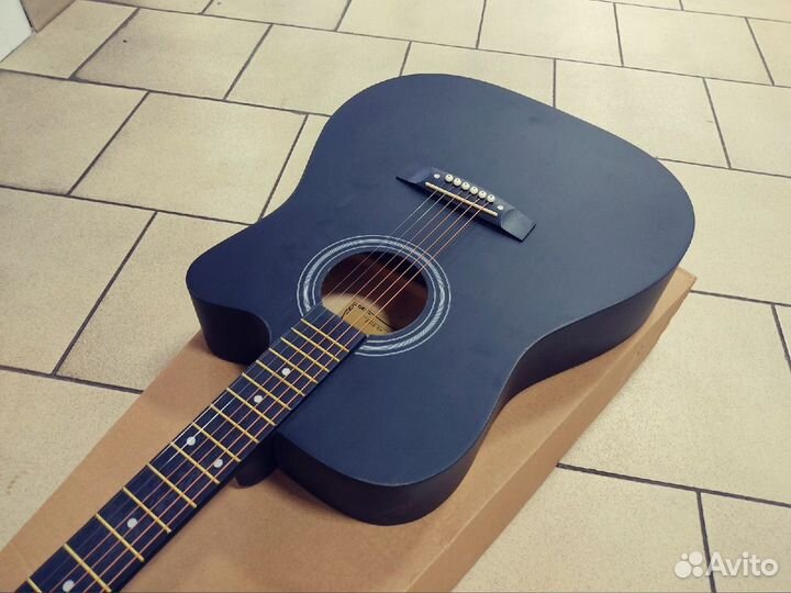 Акустическая гитара