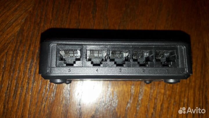 Маршрутизатор/ Коммутатор D-Link DES-1005А