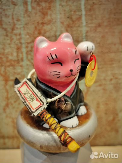 Статуэтка манящий кот Манеки Неко