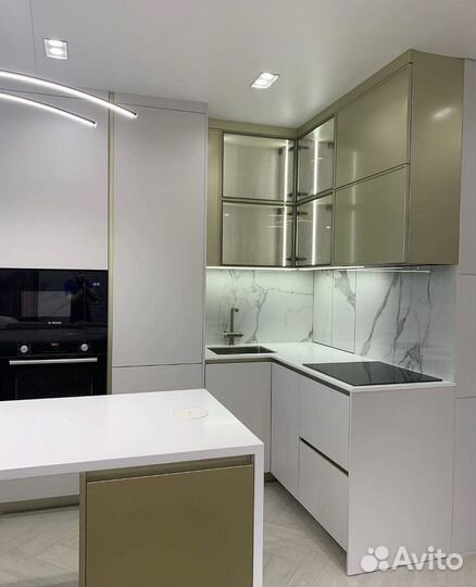 Кухня на заказ с островом