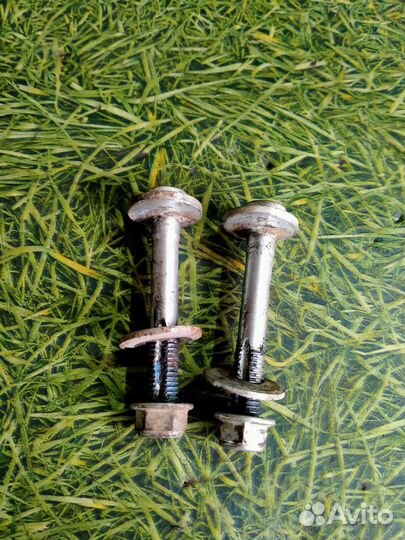 Болты болт развальный для Форд Фокус 1 1.6л 2003г