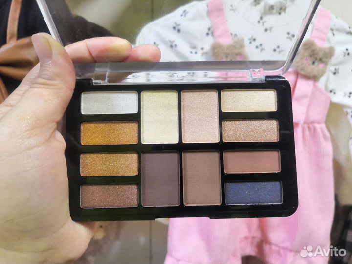 Тени для век