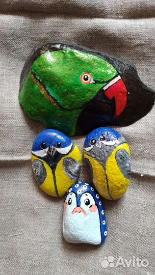 Рисунки на речных камнях