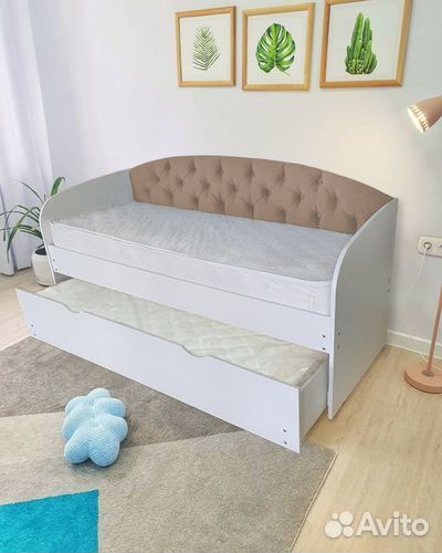 Кроватка из ламинированного дсп детская с бортом с