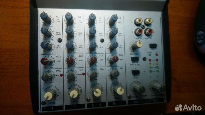 Микшерный пульт Behringer MX 602A