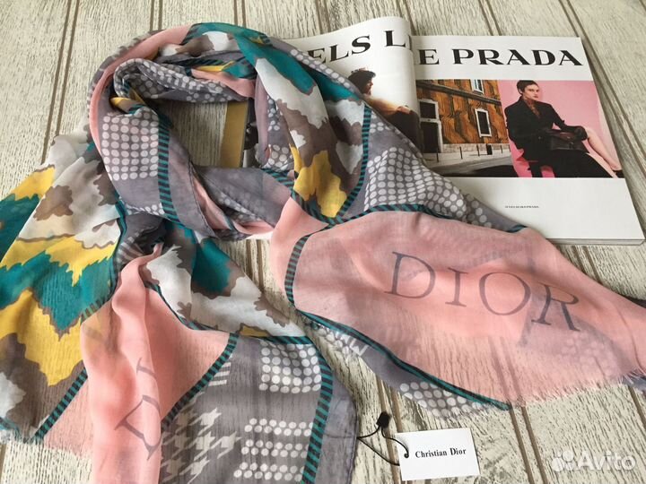 Воздушный летний палантин Dior, 2 цвета