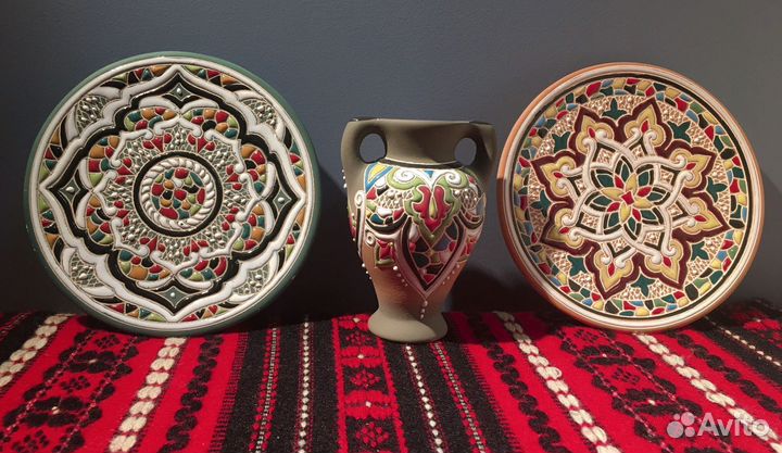 Ваза и тарелки ручной работы