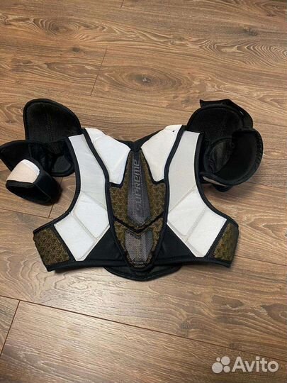 Хоккейный нагрудник bauer supreme 190