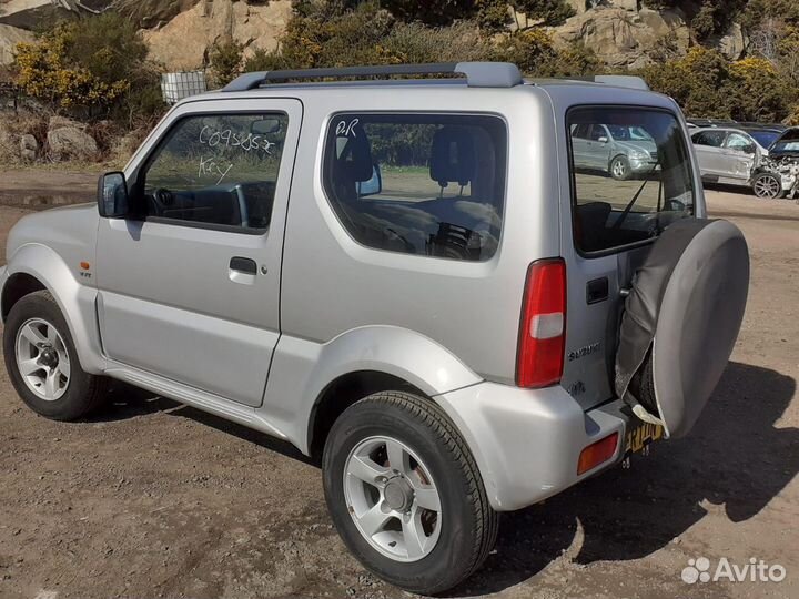 В разборе Suzuki Jimny