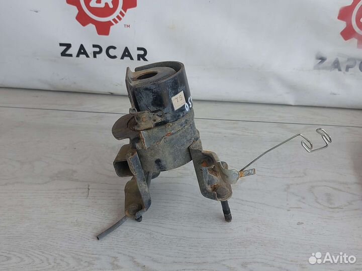 Toyota Rav4 XA50 Подушка двигателя