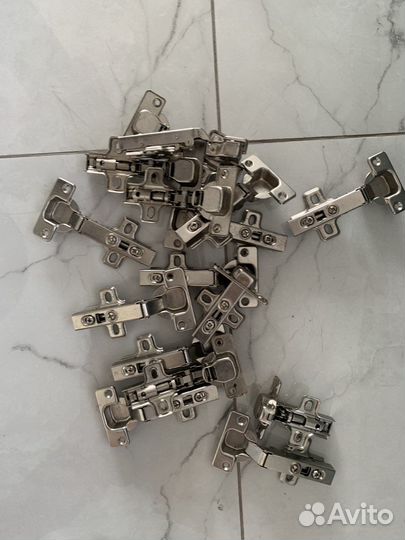 Петли для дверей