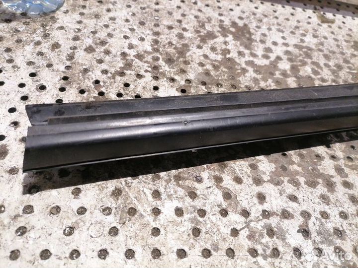 Молдинг двери Honda Fit Shuttle Hybrid GP2