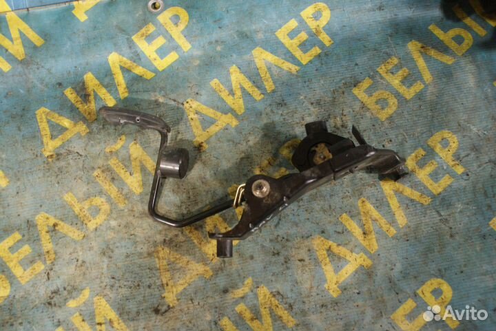 Педаль газа Toyota RAV4