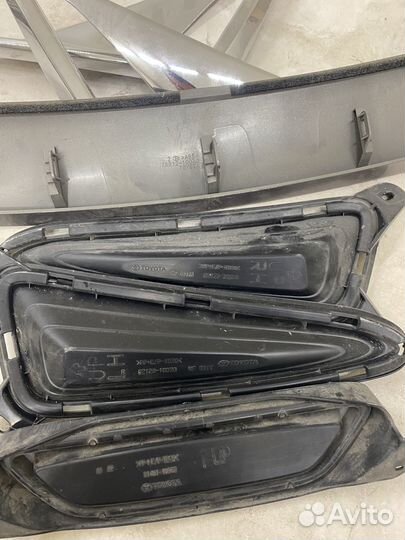 Юбка бампера передняя Toyota C-Hr 2016-2018