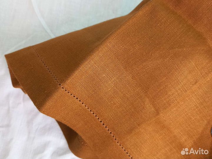 Салфетка льняная с вышивкой и мережкой