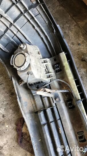 Передний бампер Опель Омега А