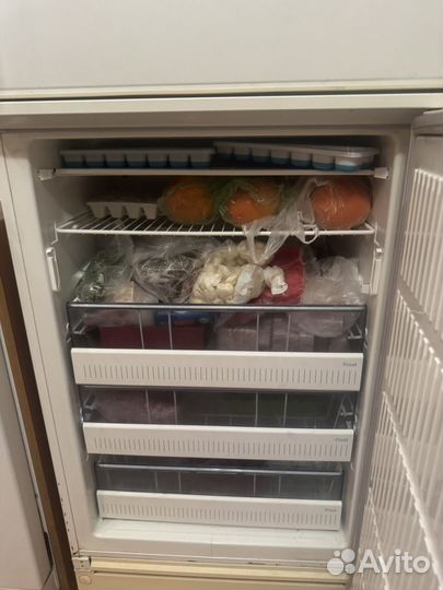 Холодильник Vestfrost