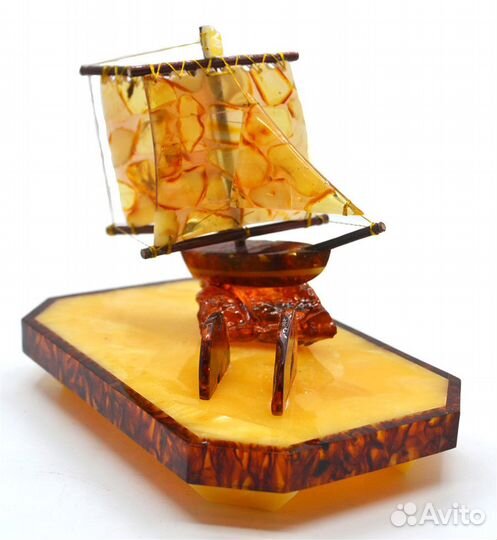 Письменный прибор из янтаря 