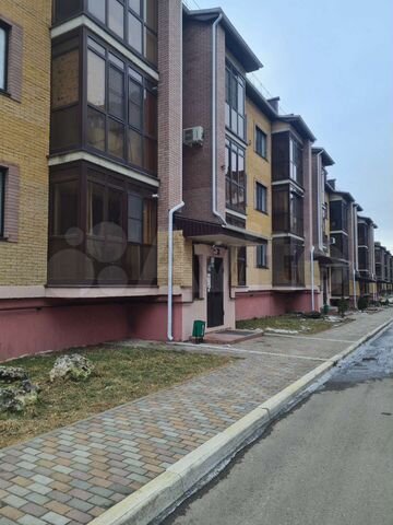 2-к. квартира, 57,6 м², 1/3 эт.