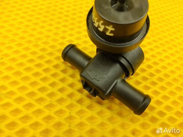 Клапан воздушный Audi A4 B8 cdnc 2.0 tfsi 2010