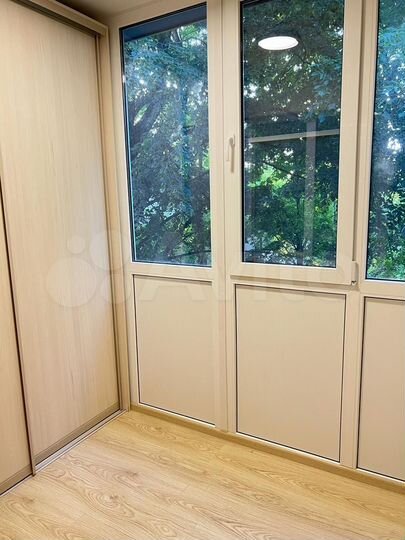 2-к. квартира, 42 м², 3/5 эт.