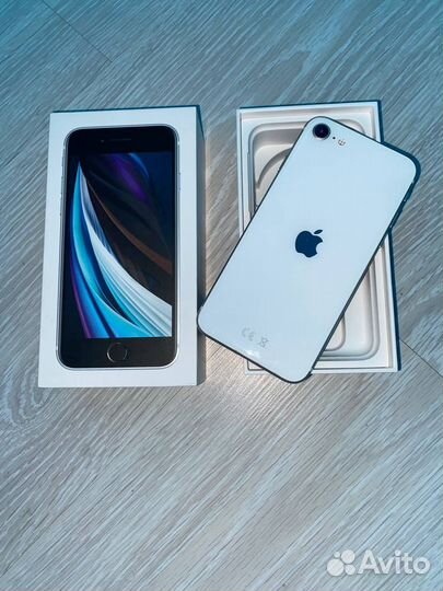 iPhone SE, 64 ГБ
