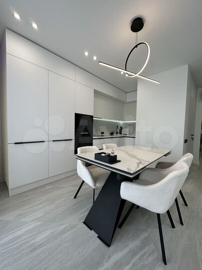 3-к. квартира, 90 м², 18/21 эт.