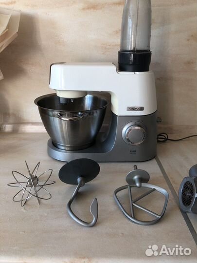 Кухонный комбайн kenwood с насадками
