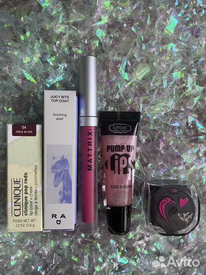 Помада clinique