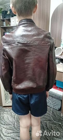 Кожаная куртка на мальчика